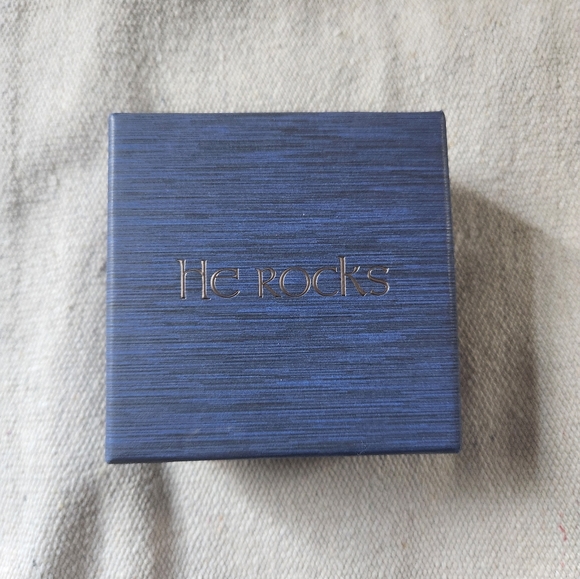 He Rocks Cross Necklace - Picture 8 of 8